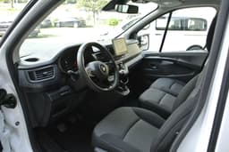 RENAULT TRAFIC 15