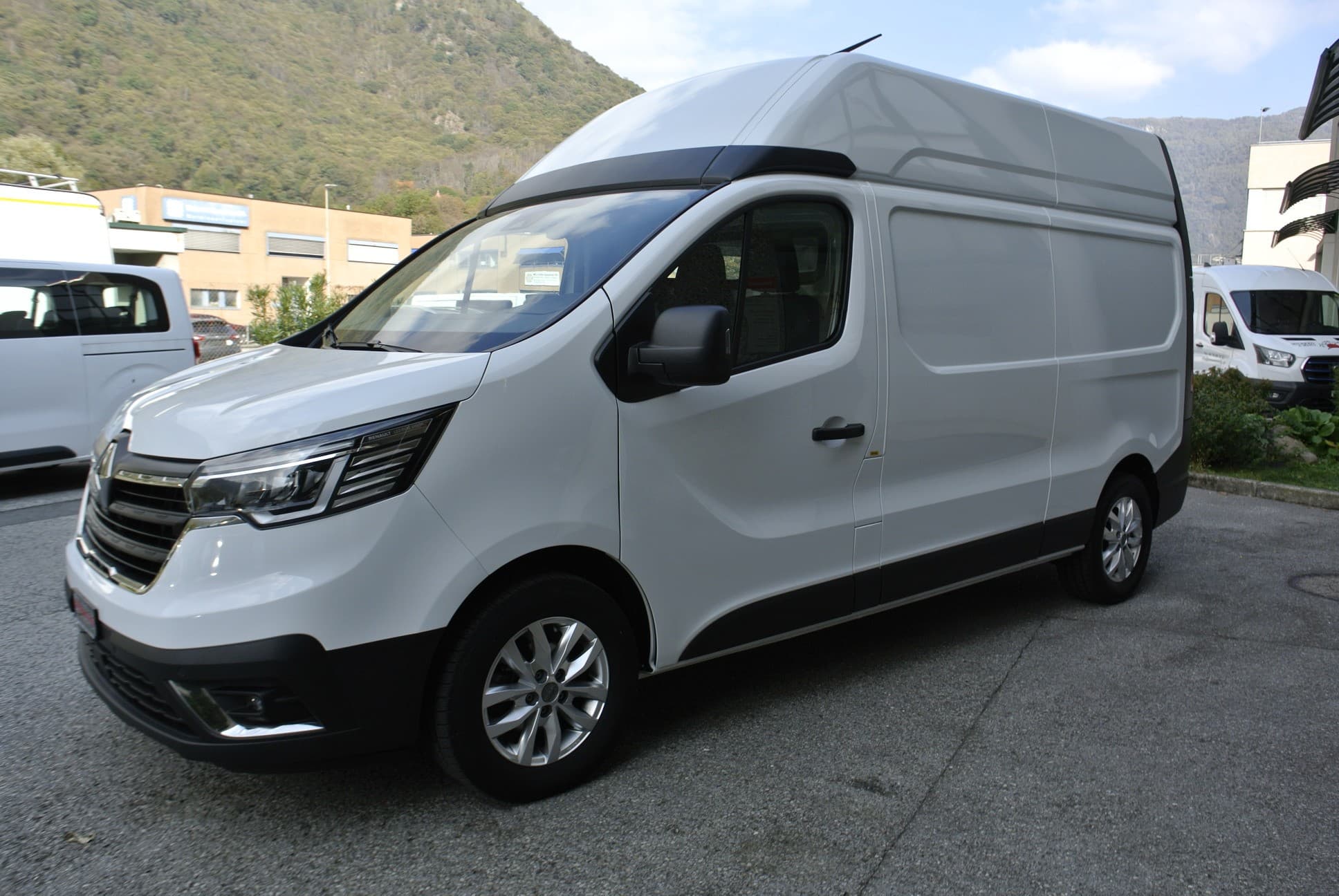 RENAULT TRAFIC