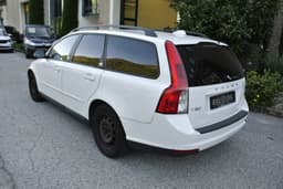 VOLVO V50 8