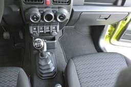 SUZUKI JIMNY 29