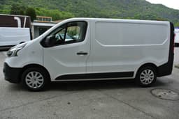 RENAULT TRAFIC 10