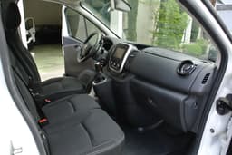 RENAULT TRAFIC 19