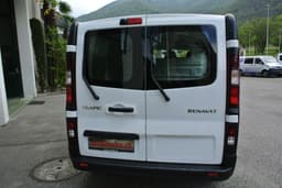 RENAULT TRAFIC 8