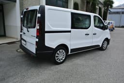 RENAULT TRAFIC 8