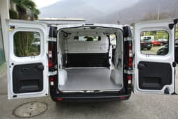 RENAULT TRAFIC 25