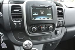 RENAULT TRAFIC 26