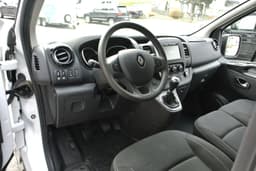 RENAULT TRAFIC 17