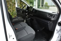 RENAULT TRAFIC 18