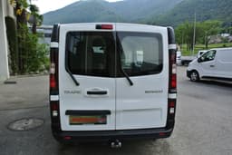 RENAULT TRAFIC 8
