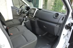 RENAULT TRAFIC 15