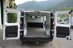 RENAULT TRAFIC 19