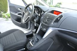 OPEL ZAFIRA 23