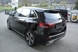 MERCEDES-BENZ B 220 21