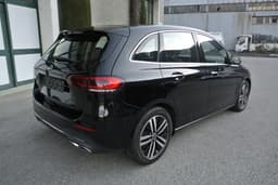MERCEDES-BENZ B 220 18