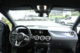 MERCEDES-BENZ B 220 9