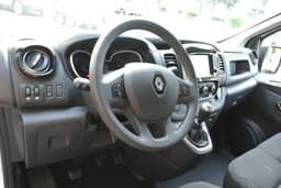 RENAULT TRAFIC 19