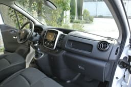 RENAULT TRAFIC 23