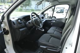 RENAULT TRAFIC 17