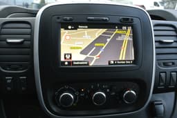 RENAULT TRAFIC 18