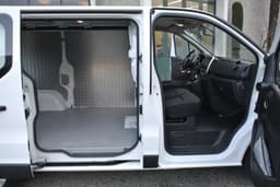 RENAULT TRAFIC 10