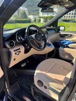 MERCEDES-BENZ V 300  26